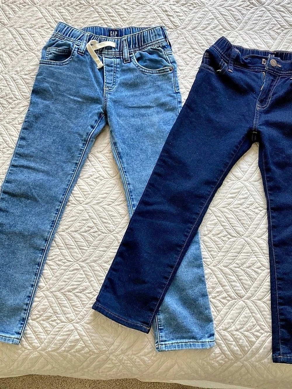 GAP Slim Pull-On sweatpant jeans Small Jeans 2-Pair Set